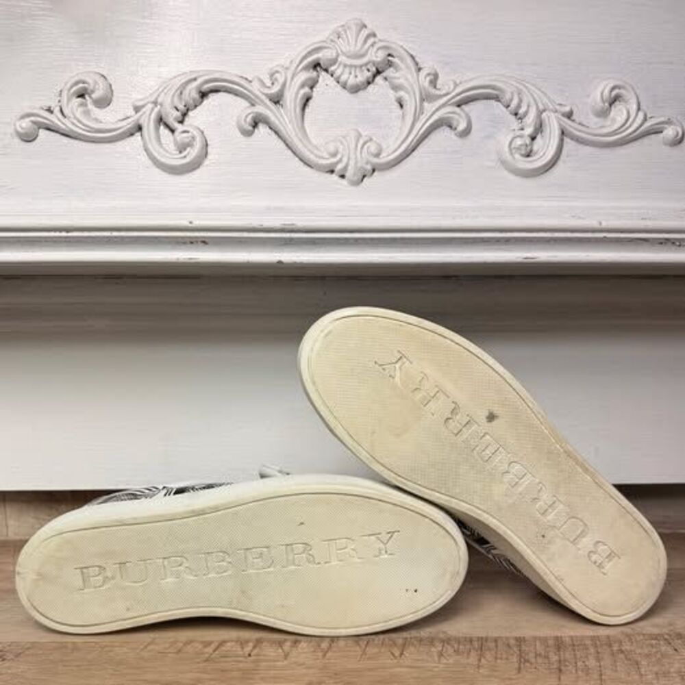 Burberry Albert Doodle Logo Leather Sneakers - Picture 2 of 9